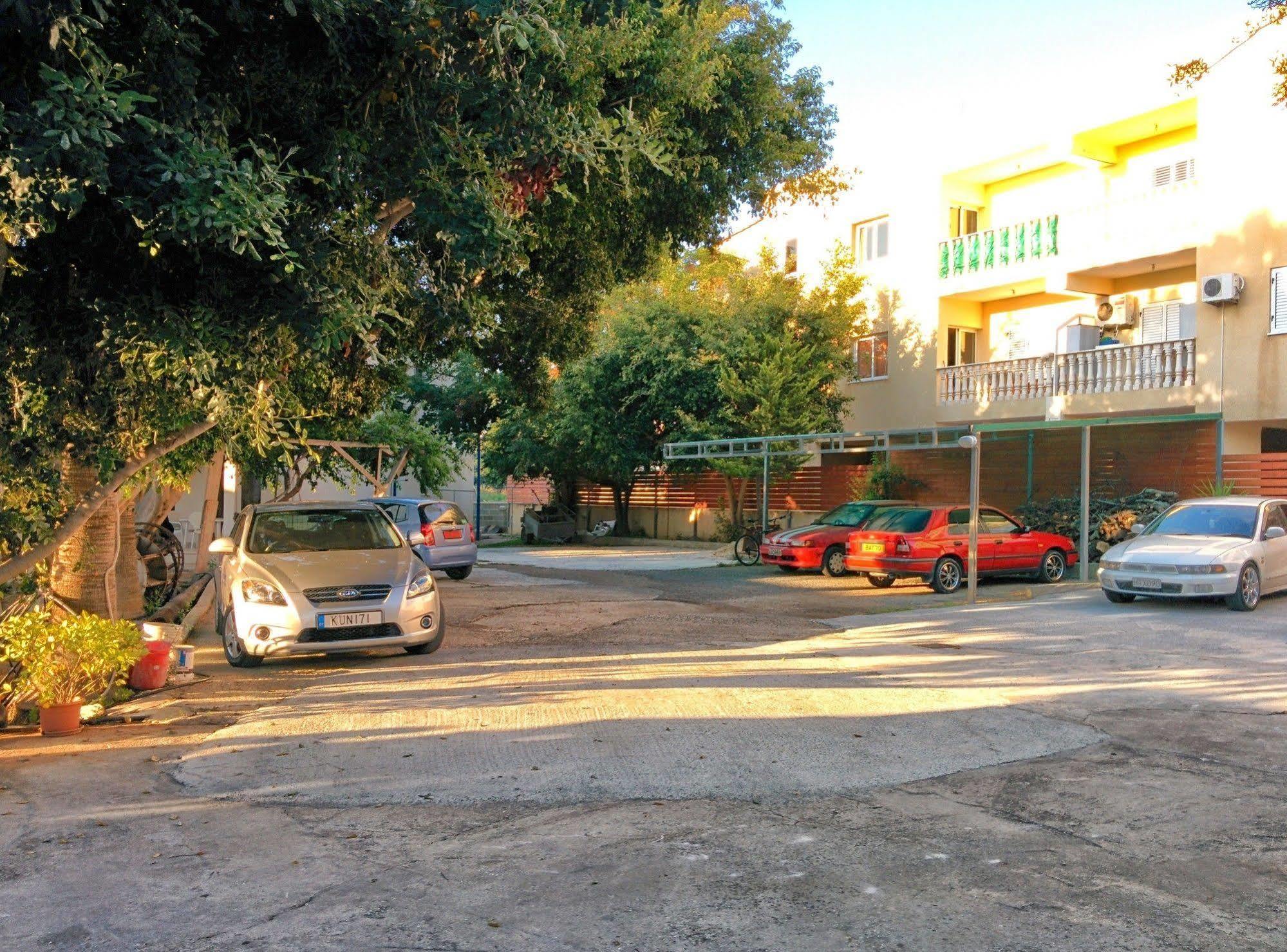 Aparthotel Zoe'S Court Klorakas Exterior foto